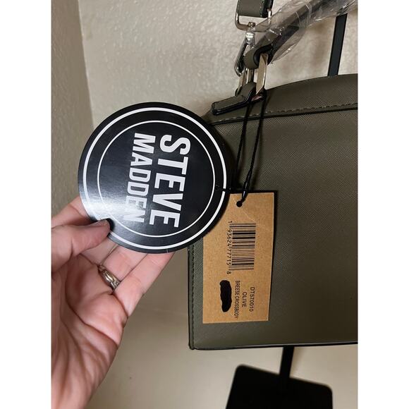 NWT Steve Madden Olive Breese Crossbody - Picture 8 of 13